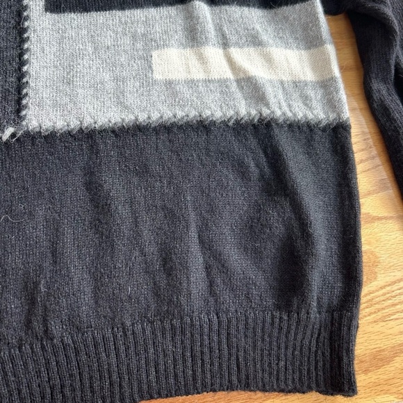 Peruvian Link 100% Alpaca Collection Size Large Black Grey Collared Sweater Top - Picture 7 of 7